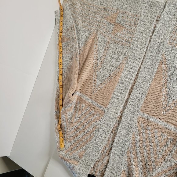 M. Fredric, size M, loose cardigan.  Light grey and mauve pink. NWOT. - Picture 9 of 14